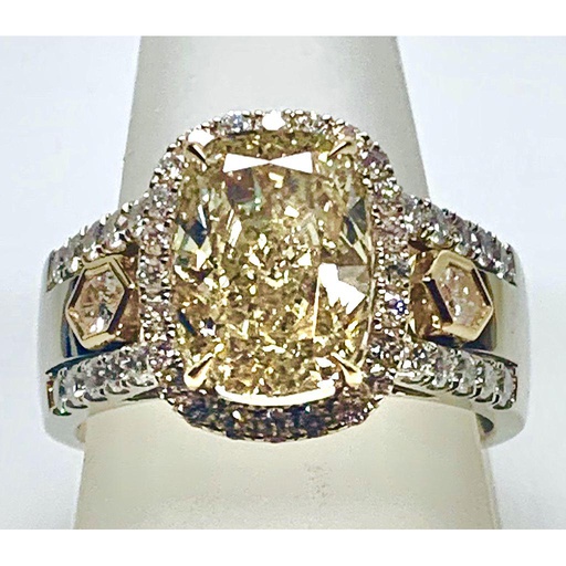 [GE.DIAM.0053278] 18k Stay White Diamond Mounting For 7ct Fy Cushion