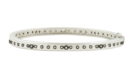 [FBRA.00082765] Mini Stud Bezel Stone Eternity Hinge Bangle