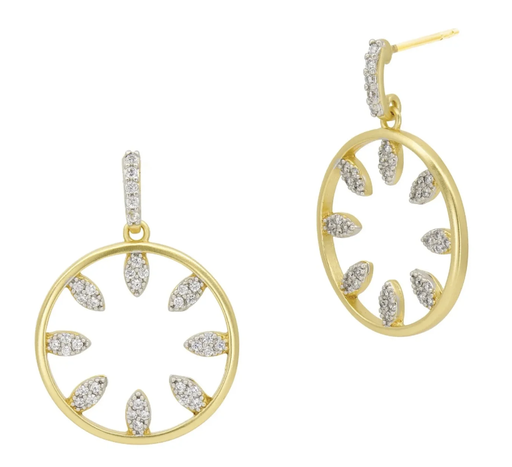 [FEAR.00083313] Petals in Bloom Open Hoop